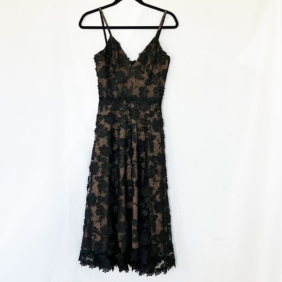 Dress the Population Women's Tahani Plunge
Neckline Fit and Flare Midi Dress - Picture 5 of 11